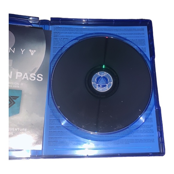 Destiny 2 PlayStation 4 Game by Activision - Picture 4 of 7